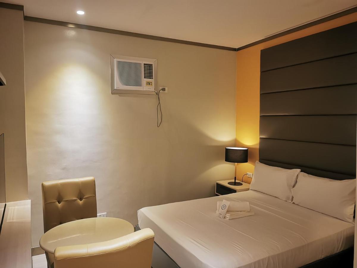 Yes Hotel Pandi Bulacan Exterior foto