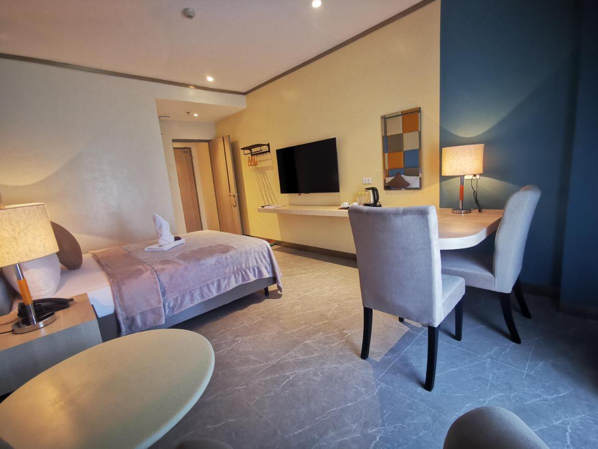 Yes Hotel Pandi Bulacan Exterior foto