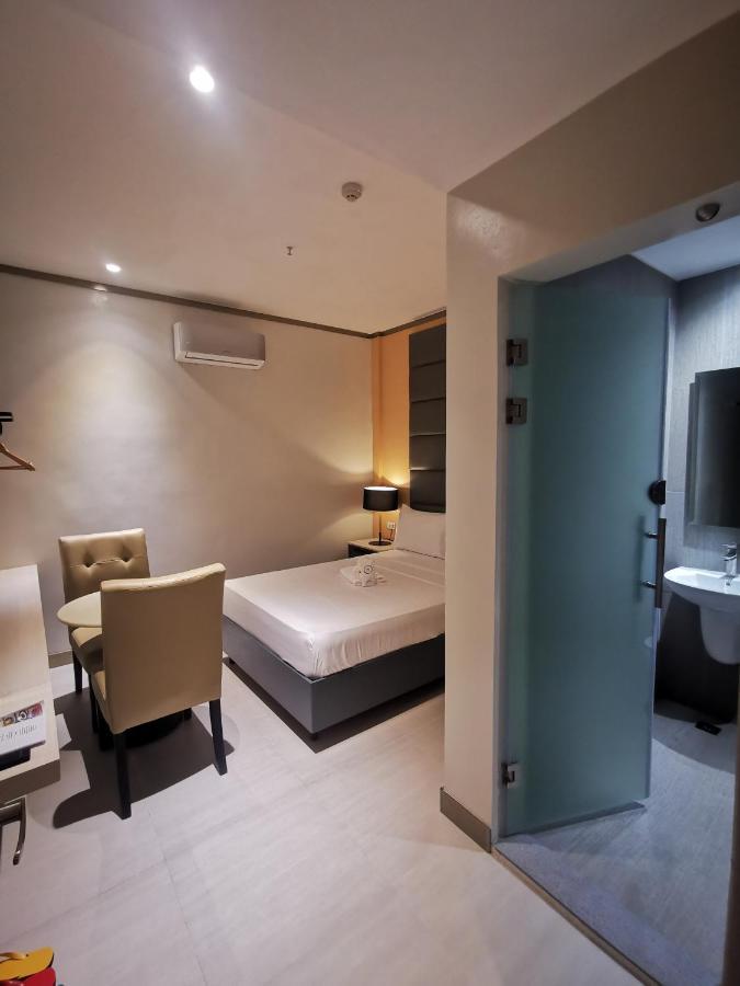 Yes Hotel Pandi Bulacan Exterior foto